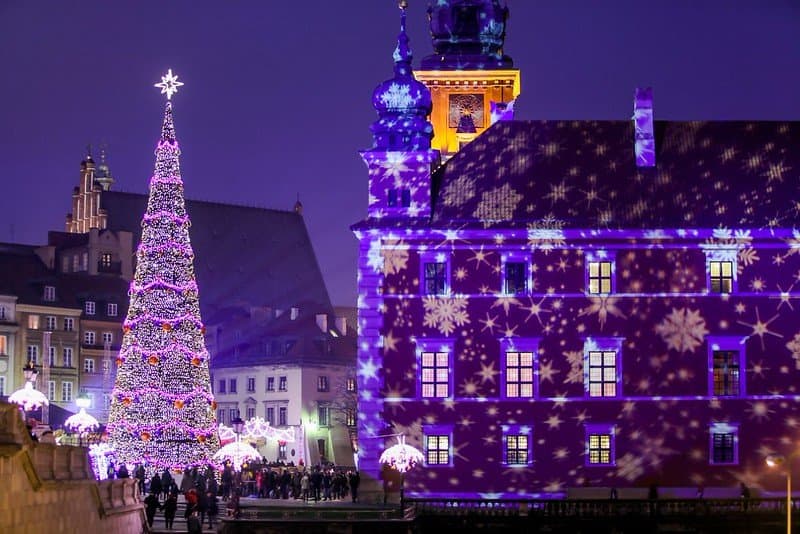 Adventná Varšava. mesto plné kontrastov LETECKY