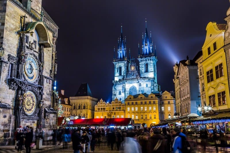 Adventné trhy v stovežatej Prahe