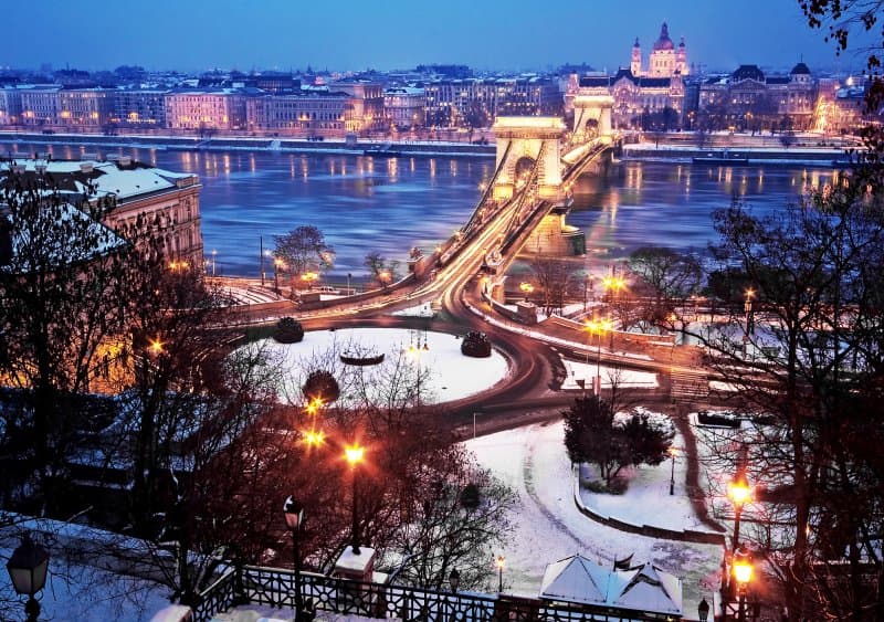 Vianočná Budapešť, historické pamiatky a návšteva adventných trhov