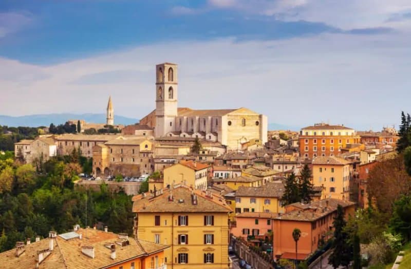 Autentická Umbria, Assisi, dedina kvetov Spello a sladké bozky v Perugii