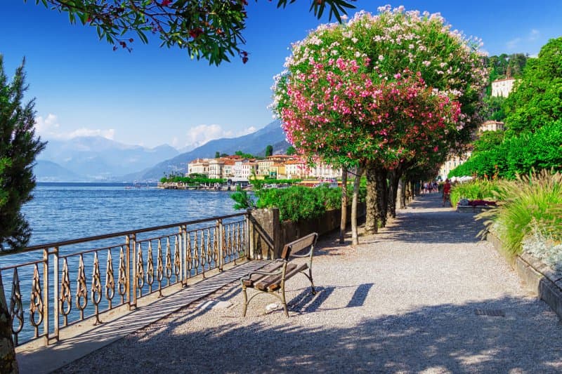 Jazero Lago di Como, miesto pravých romantikov