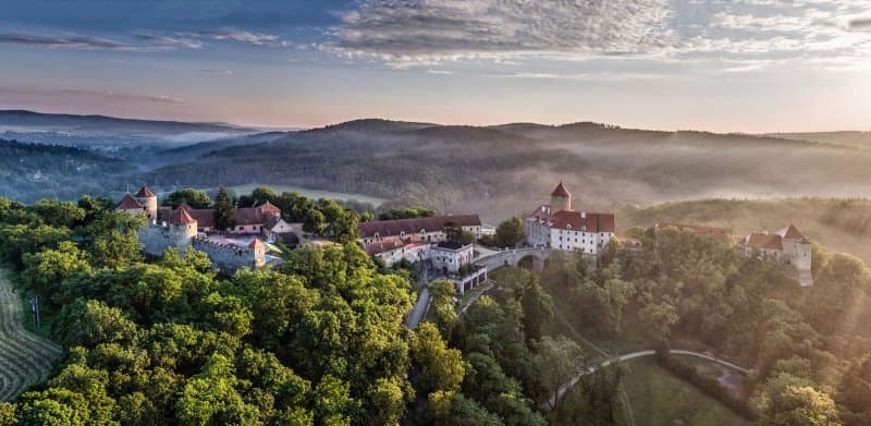 Hrad Veveří a plavba loďou po Brnianskej priehrade