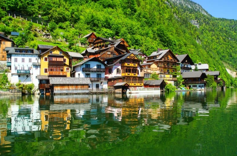Úžasná vyhliadka Päť prstov, magická ľadová jaskyňa a čarovný Hallstatt
