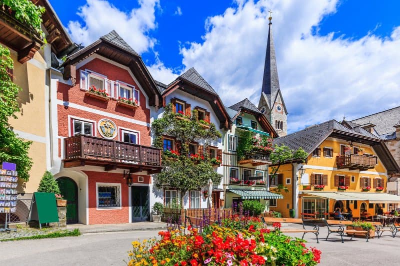 Úžasná vyhliadka Päť prstov, magická ľadová jaskyňa a čarovný Hallstatt