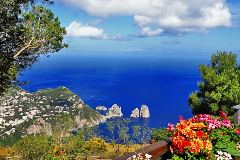 Južné Taliansko - ostrov Capri, Neapol, sopka Vezuv, Pompeje LETECKY