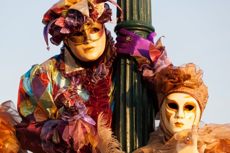 Benátsky karneval  a farebný ostrov Burano