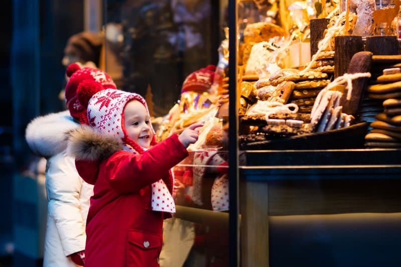 Rakúske mesto Vianoc Steyr a adventný Linz