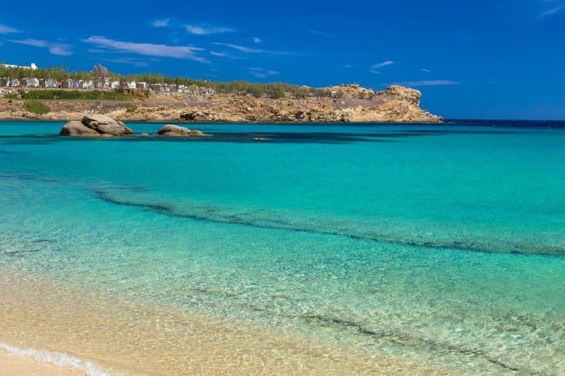 Mykonos, ostrov veterných mlynov, celebrít a podmanivej krásy LETECKY