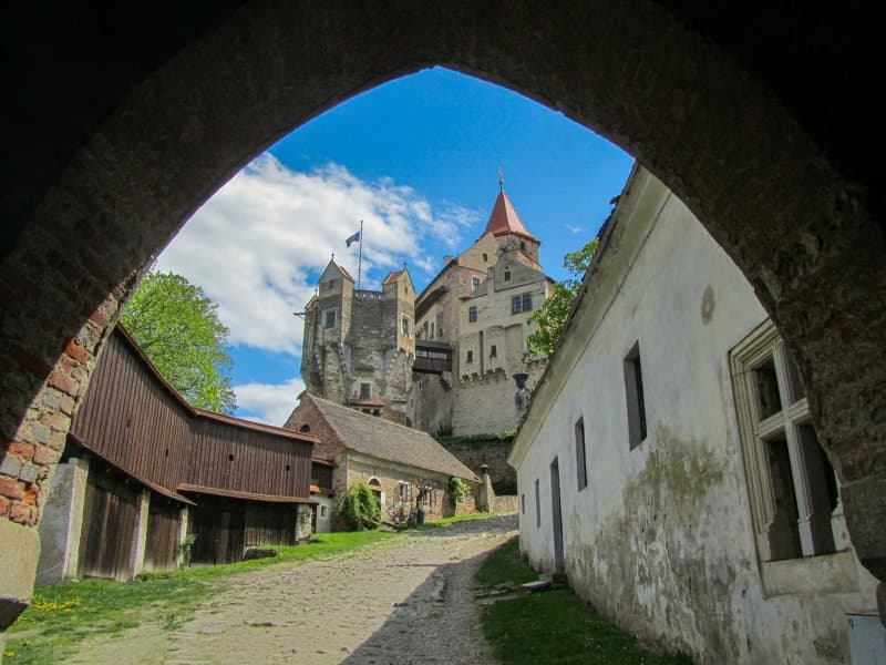 Filmová hviezda hrad Pernštej a Brána nebies