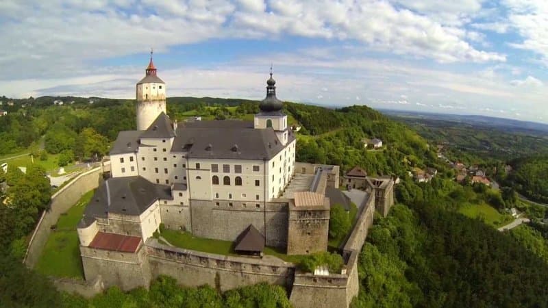 Zámok Eisenstadt a Forchtenstein s prepychom Esterházyovcov
