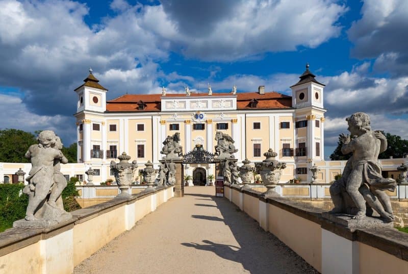 Zámok Milotice, perla Moravy, záhrady a skanzen