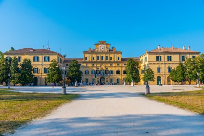 Gurmánsky taliansky raj a svet Ferrari, Bologna, Parma a Modena LETECKY