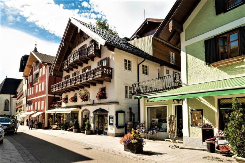 Alpská rozprávka - lokomotívou na horu Schafberg a krása alpského jazera