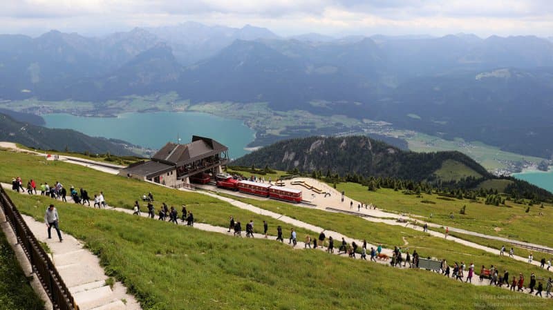 Alpská rozprávka - lokomotívou na horu Schafberg a krása alpského jazera