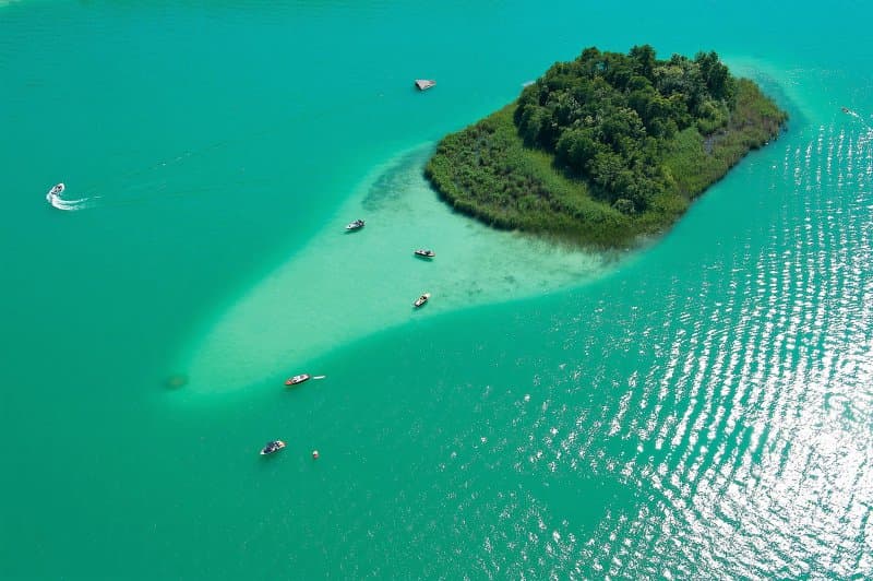 Jazero Wörthersee, obľúbené miesto rakúskej smotánky a hrad Hochosterwitz