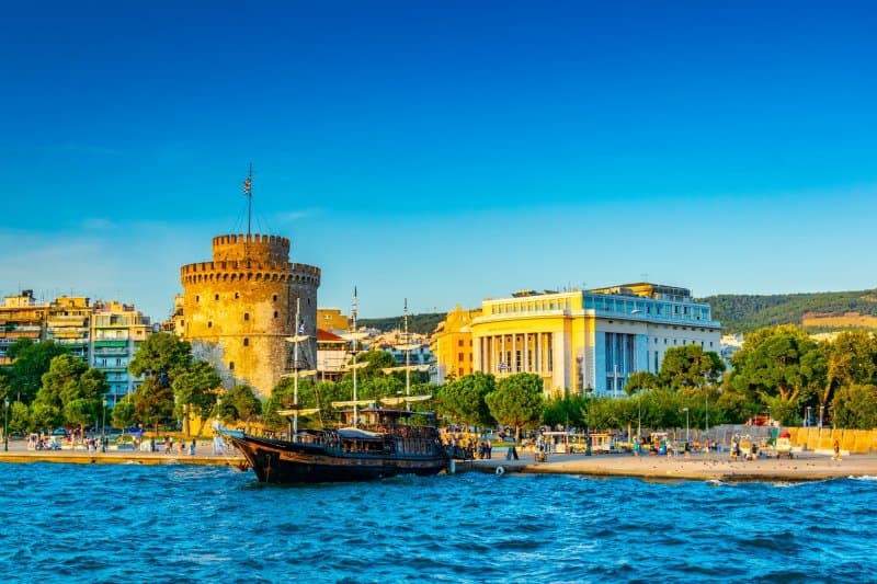 Thessaloniki, more a Meteora, kláštory medzi nebom a zemou