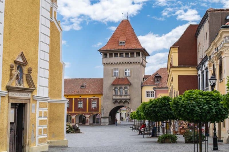 Stredoveké mestečko Köszeg a kaštieľ Nagycenk s parkom
