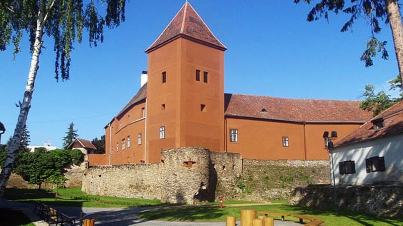 Stredoveké mestečko Köszeg a kaštieľ Nagycenk s parkom