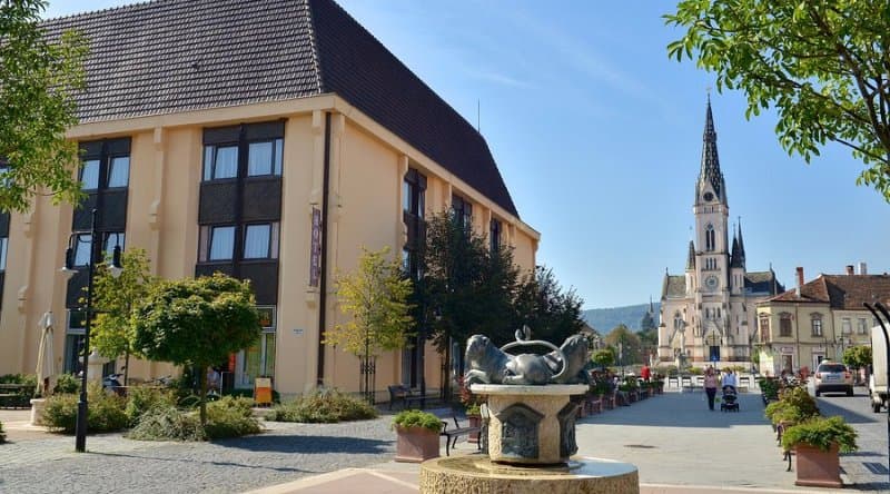 Stredoveké mestečko Köszeg a kaštieľ Nagycenk s parkom