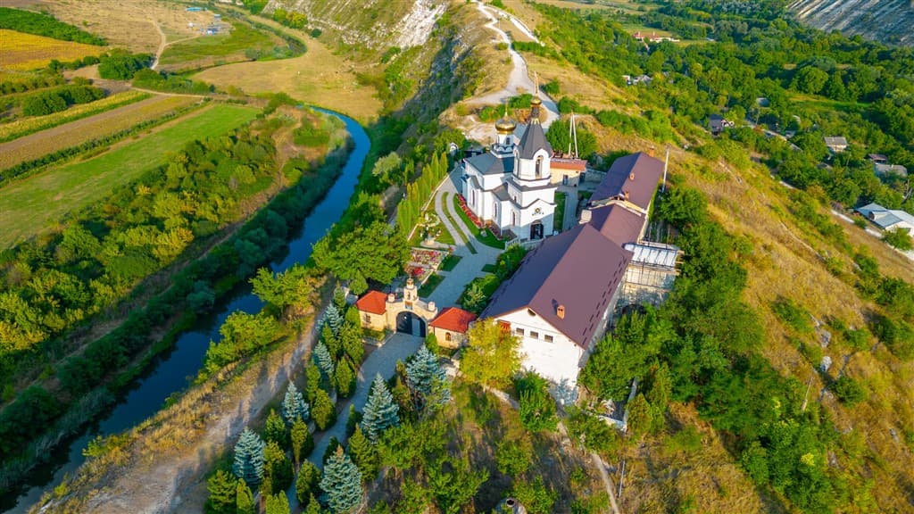 Moldavsko - cesta za najstaršími pivnicami sveta
