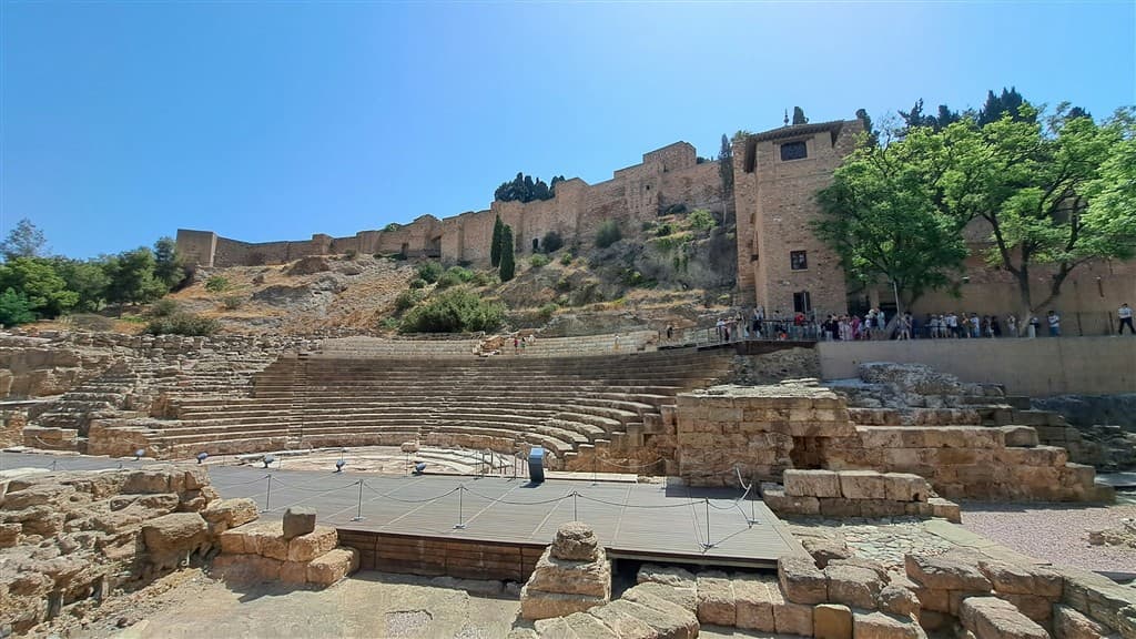 Divadlo pod Alcazaba v Malage. Andalúzia.