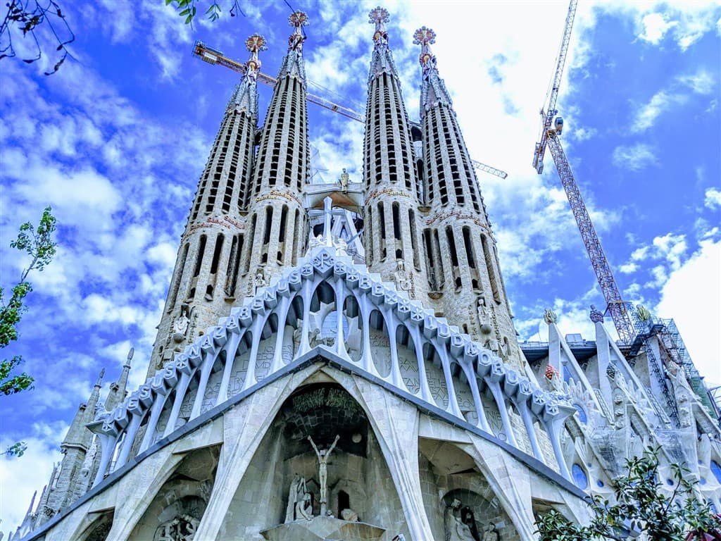 Segrada Familia katedrála v Barcelone.