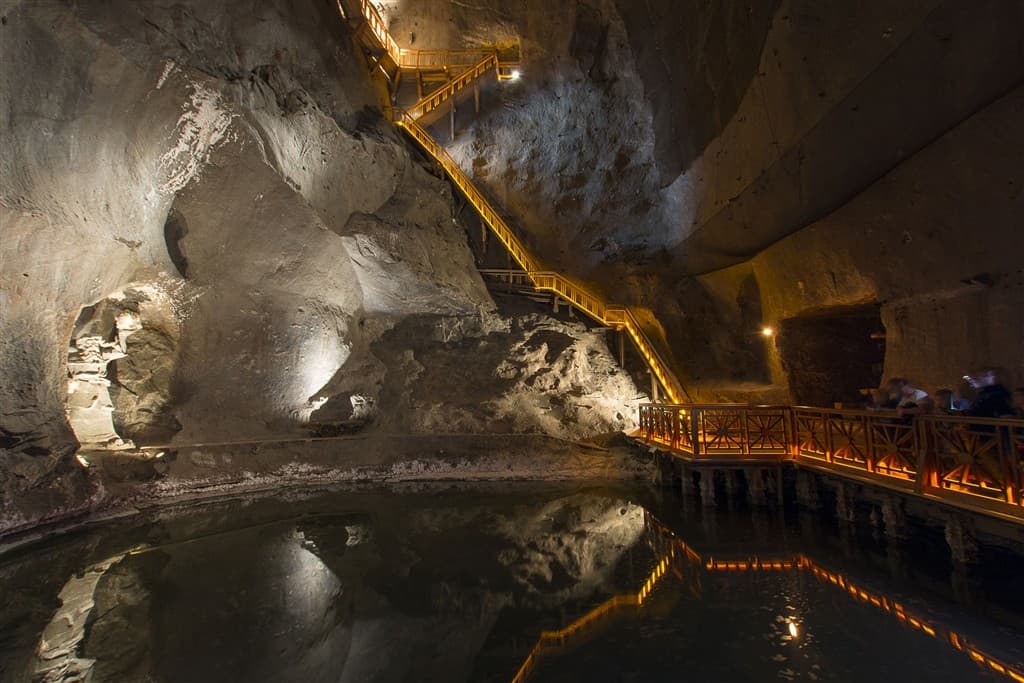 Wieliczka jazero solna bana