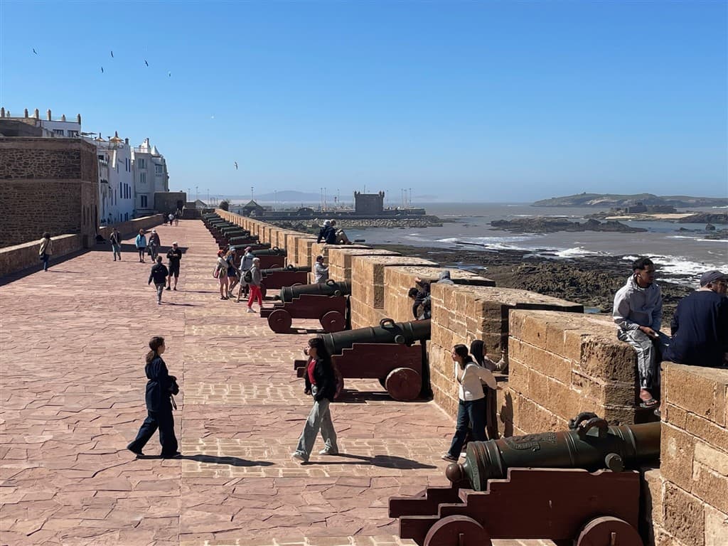 Hradby a delá v meste Essaouira.