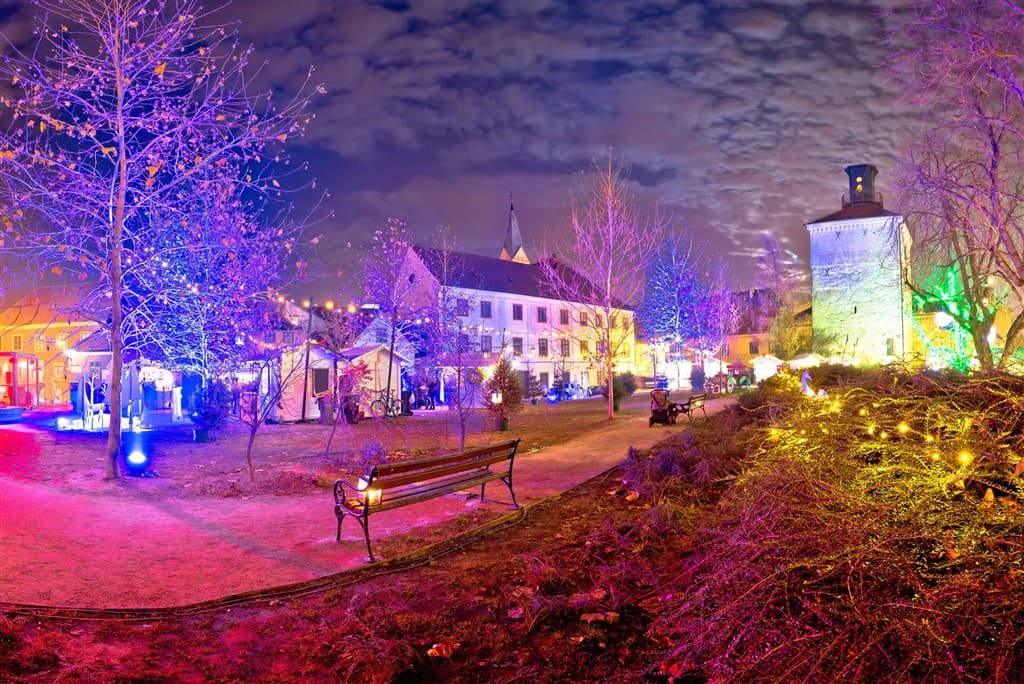 Advent v Záhrebe -  farebné mesto