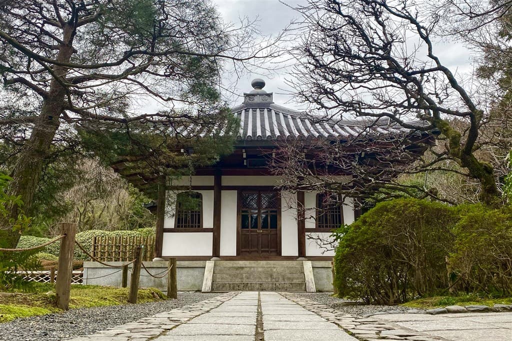 Najkrajšia cesta Japonskom