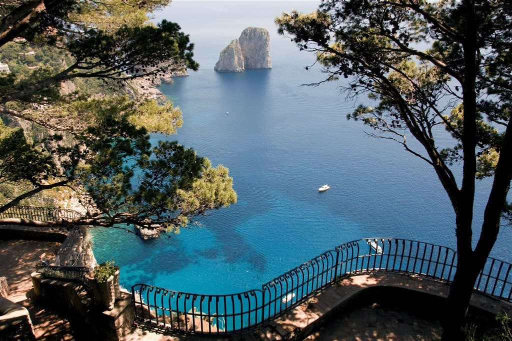 Capri a Vezuv za víkend - pohľad na more