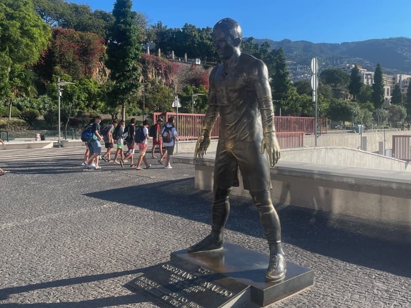 Socha Ronalda v prístave vo Funchale.