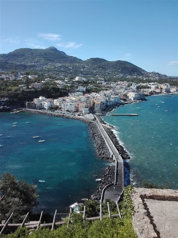 Ischia s pobytom v termálnych kúpeľoch