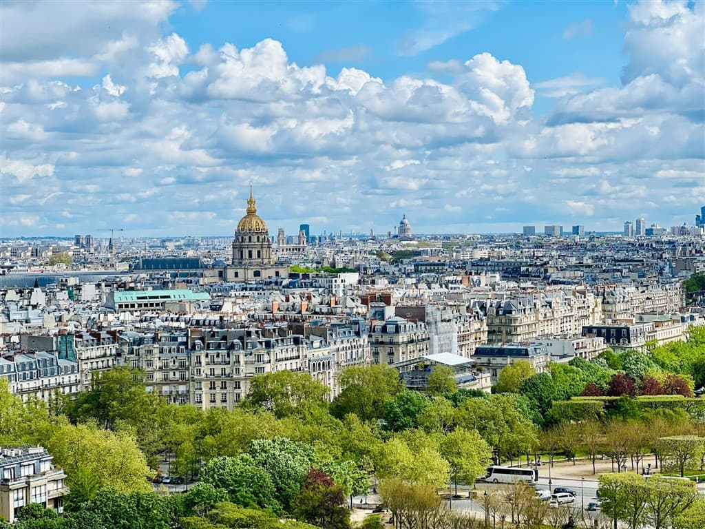 Budovy v Paríži.