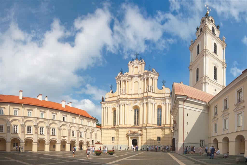 Barokový Vilnius a ostrovný hrad Trakai