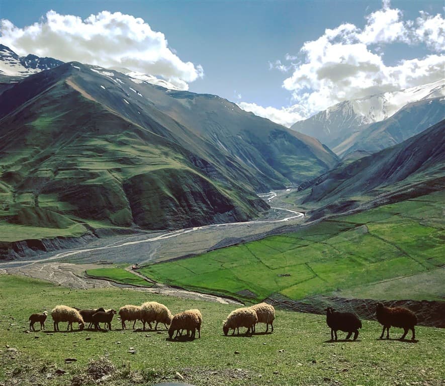 Azerbajdžan - zem ohňa a hodvábu
