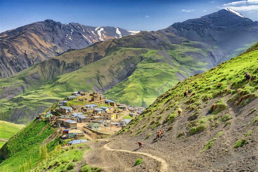 Azerbajdžan - zem ohňa a hodvábu