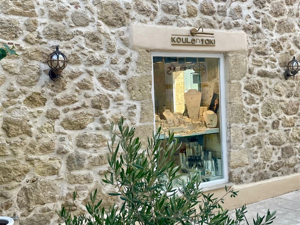 Tajomstvá Kréty s dotykom mora