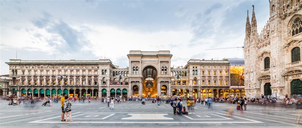 Námestie Piazza Duomo, Miláno, poznávací zájazd, Taliansko