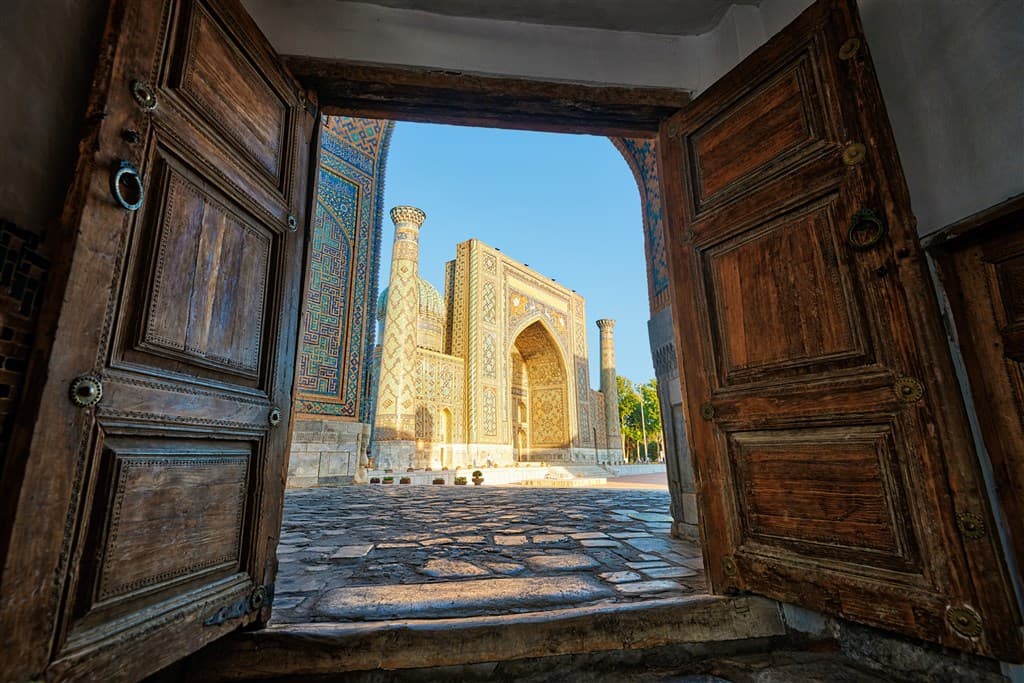Uzbekistan - Sher Dor Medressa-Samarkand