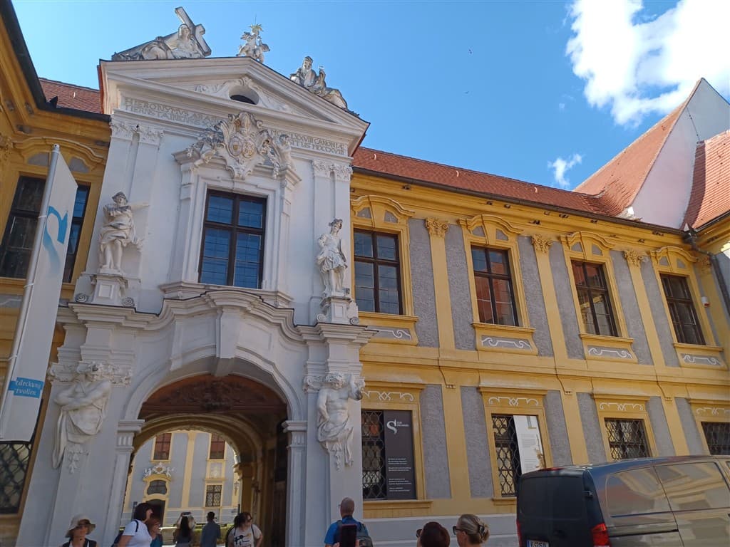 Marhuľové slávnosti