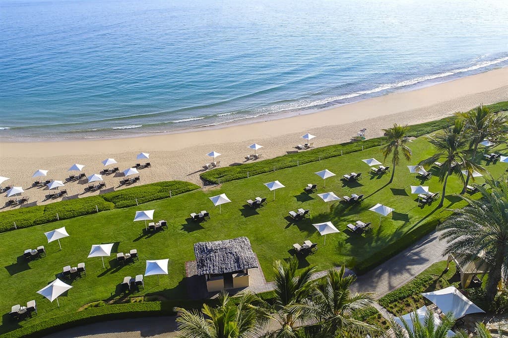 Pláž Shangri-La Barr Al Jissah Resort & Spa, Al Bandar