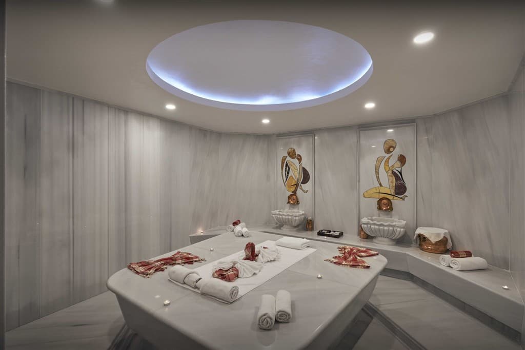 Calista Luxury Resort