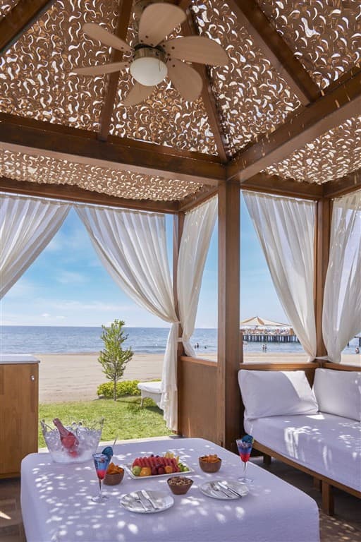 Calista Luxury Resort