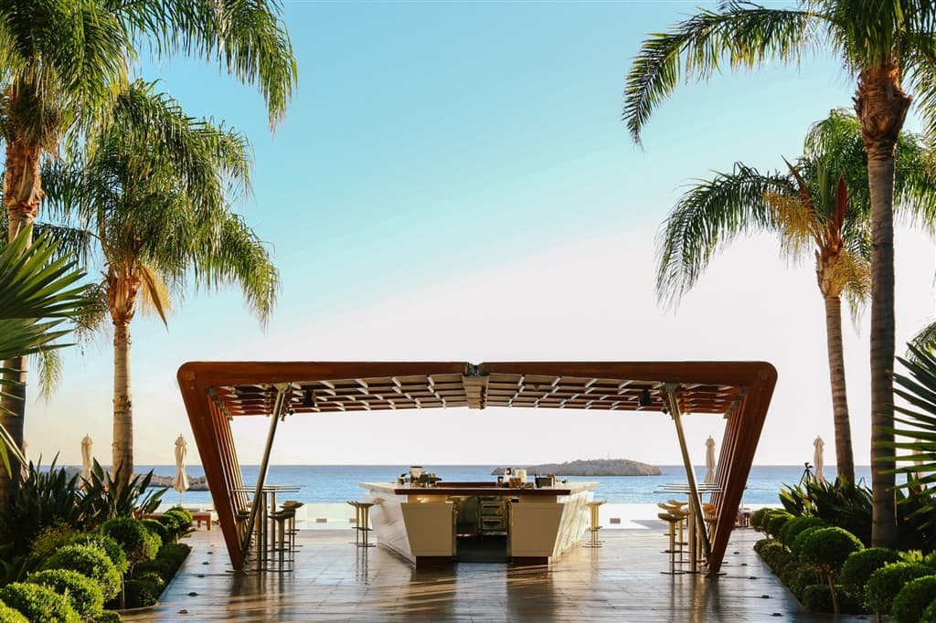 beach bar