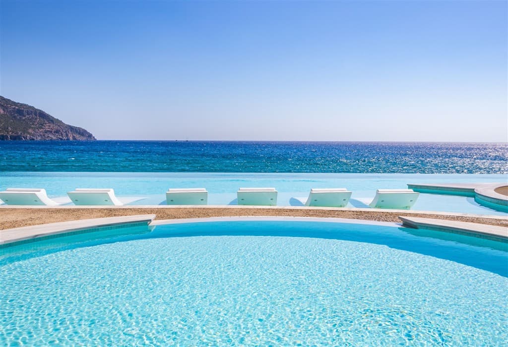 Konstantinos Palace