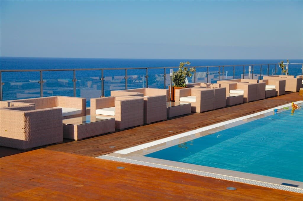Konstantinos Palace