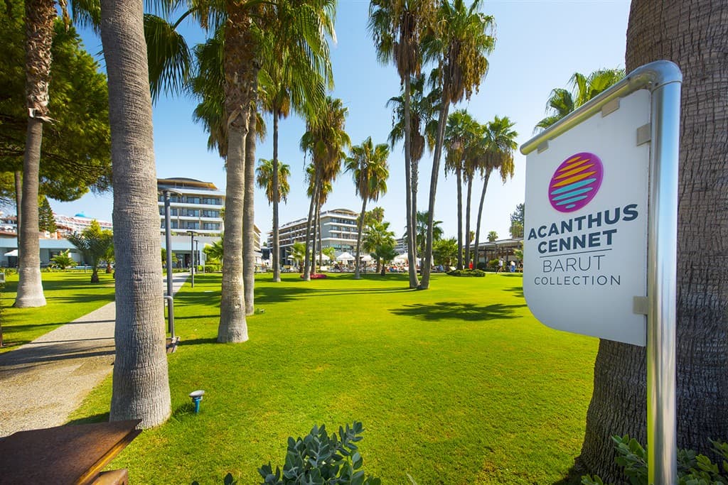 Acanthus Cennet Barut Collection