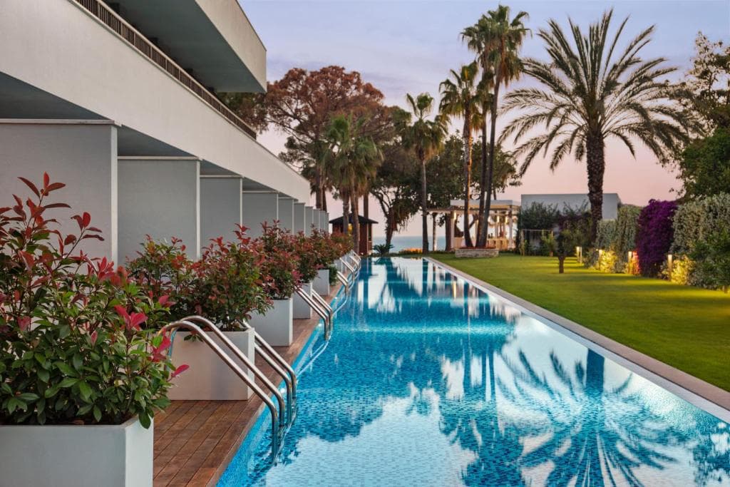 Swim up izba