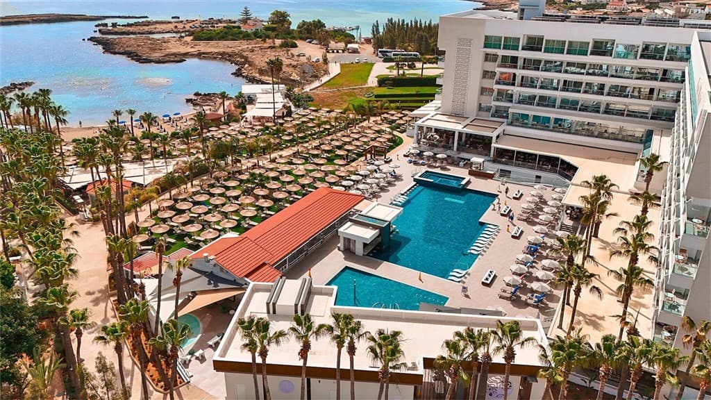 Cavo Maris Beach